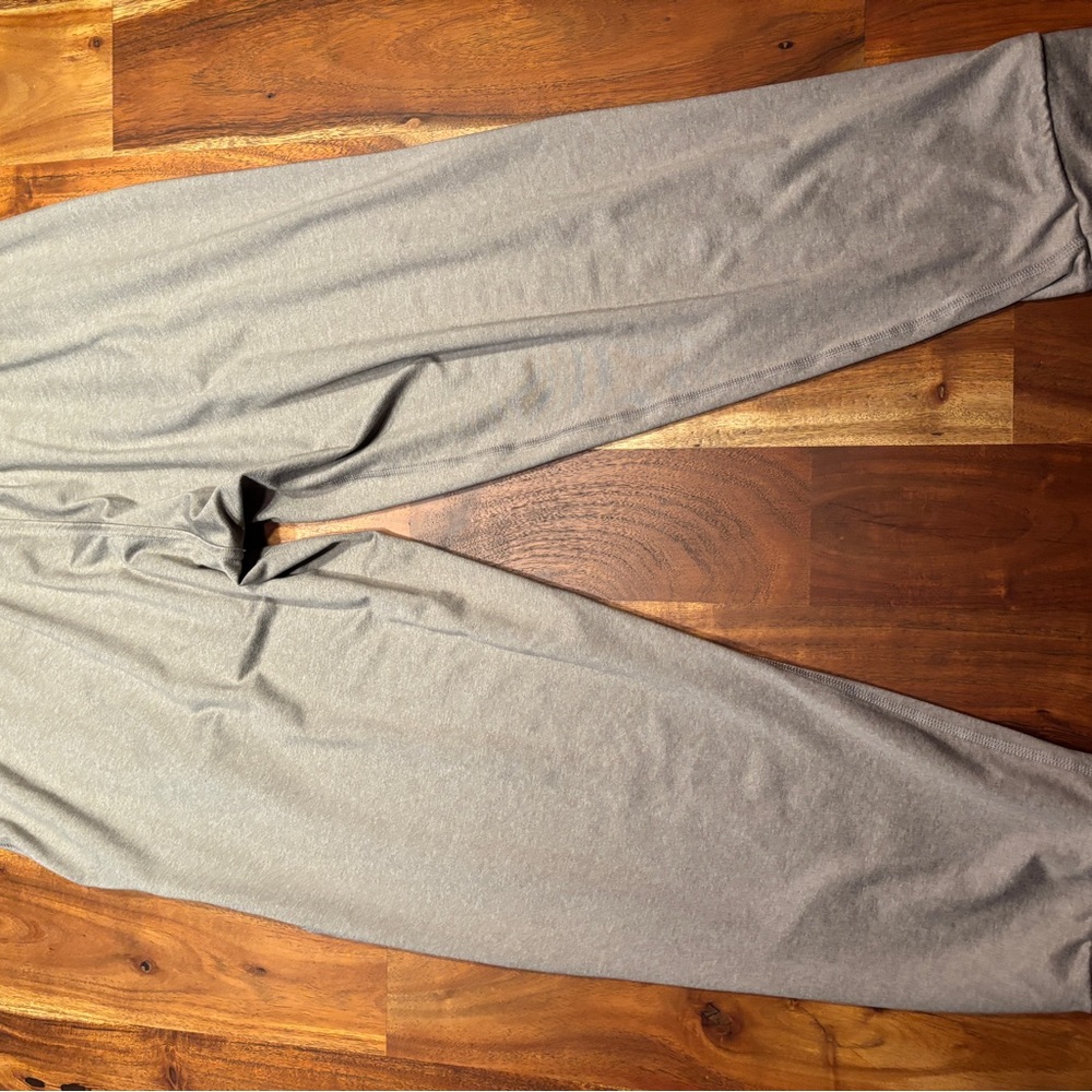 Quince - Flowknit Mid-Rise Joggers - Heather Morel Grey - Size Medium - Picture 7 of 10